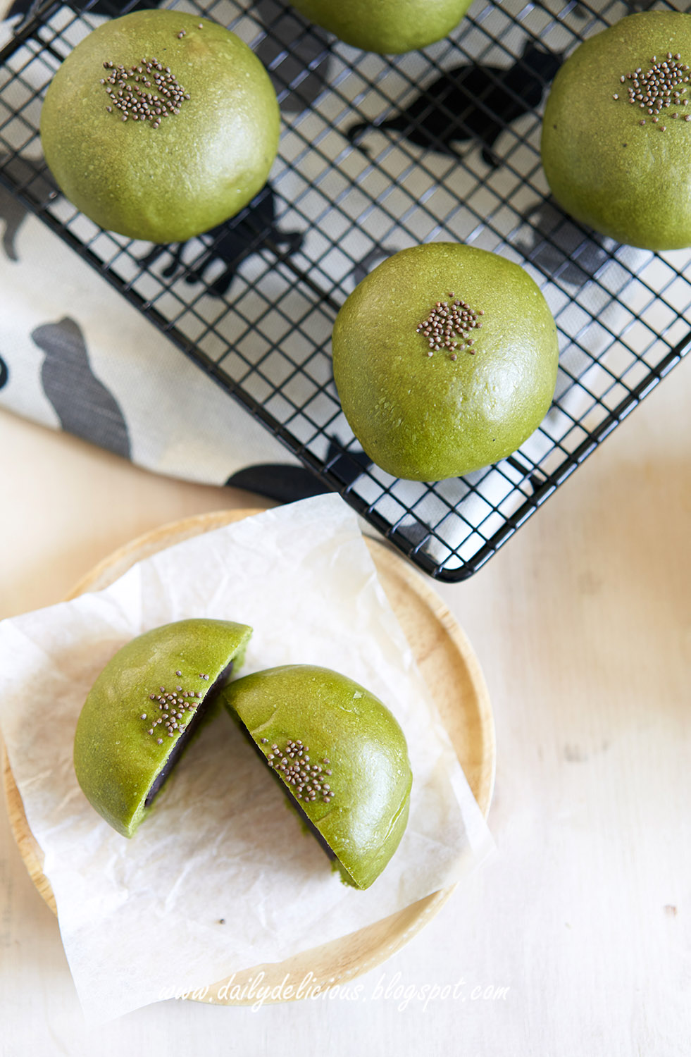 dailydelicious Green tea bread with sweet bean paste