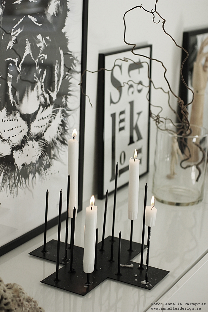 svart, vitt & rött Ljusstake med piggar för stumpljus