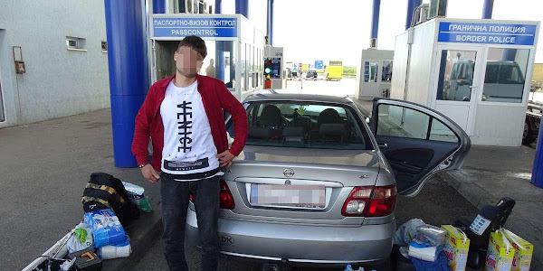Cetăţean sirian ascuns în portbagajul unui autoturism, depistat la P.T.F. Calafat