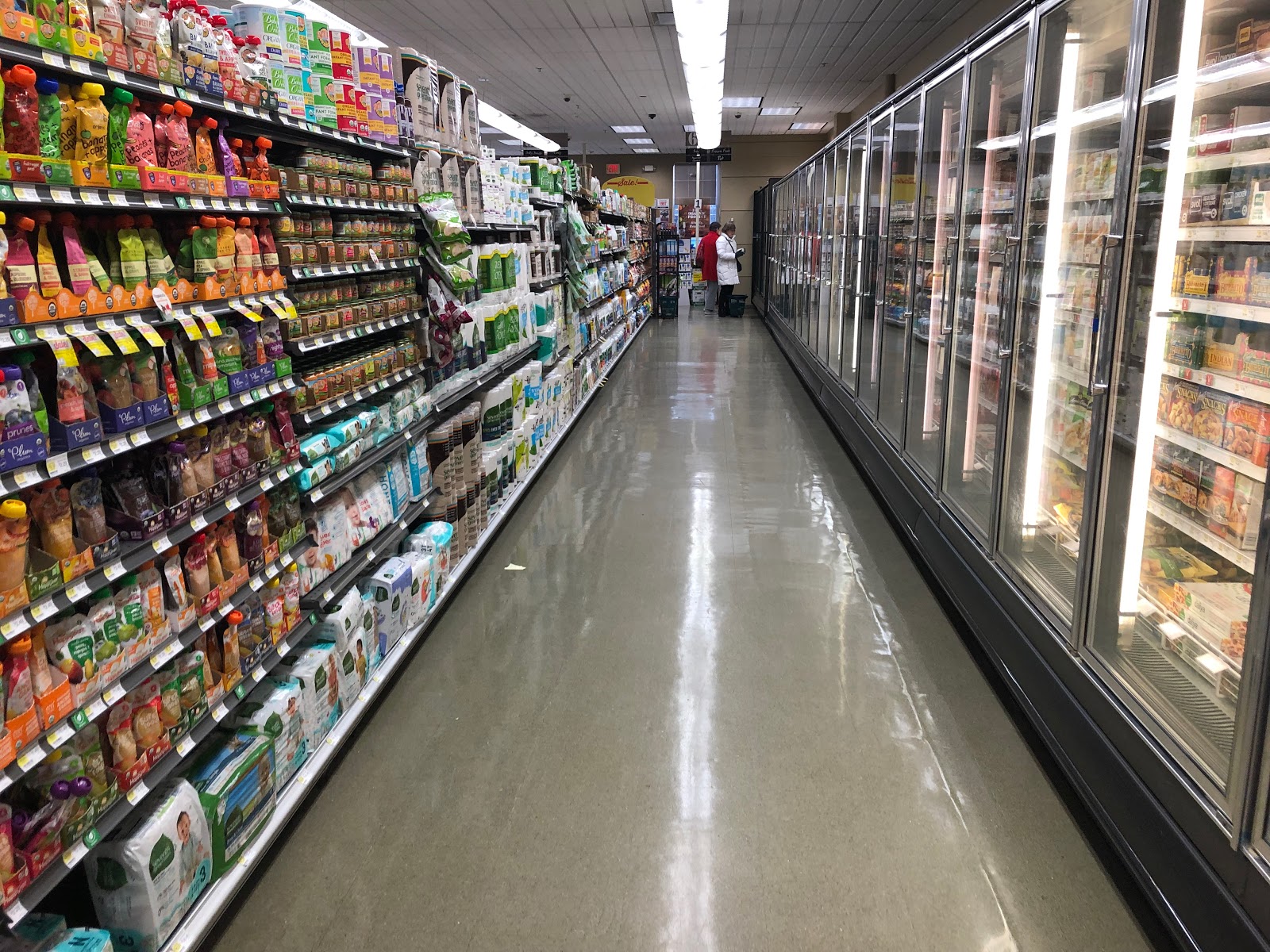 Look Inside Green's Natural Foods Briarcliff Manor, NY