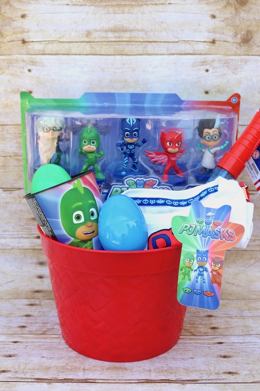 Last minute Easter basket ideas with Party City LAURA'S little PARTY