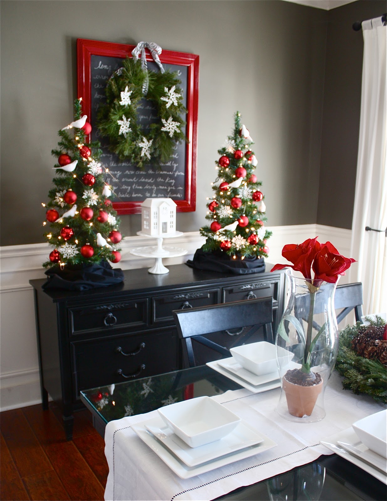 The Yellow Cape Cod: Holiday Home Series: Christmas Dining Room On A Dime