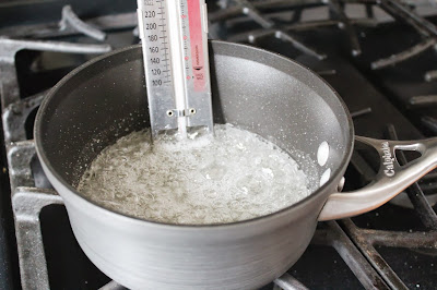 Making marshmallow creme