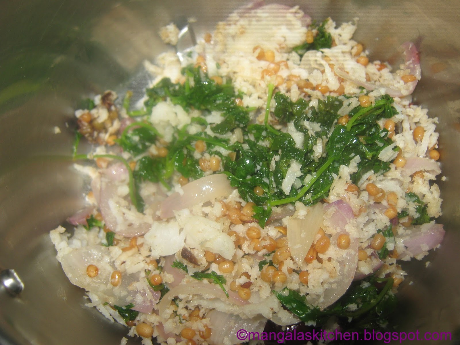 Coriander leaves Chutney / Green Chutney with onions Kothamalli