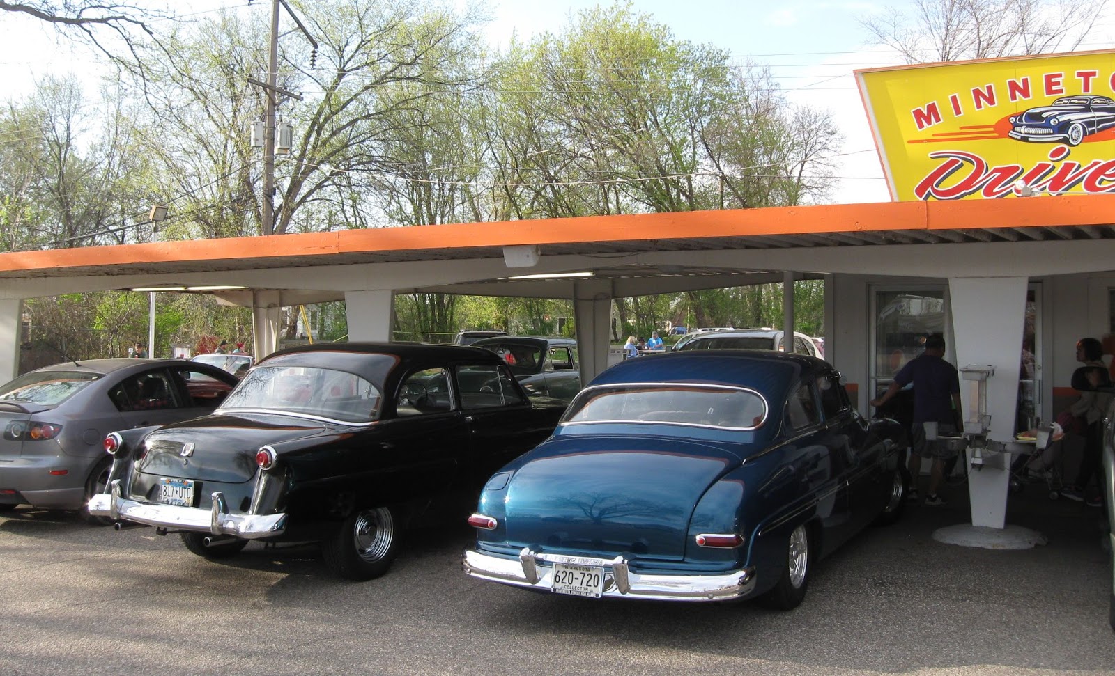 Tonka Cruzers Car Club Drive In