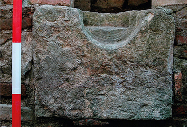 Известняковая опора для вала водяного колеса, Саепинум, Италия