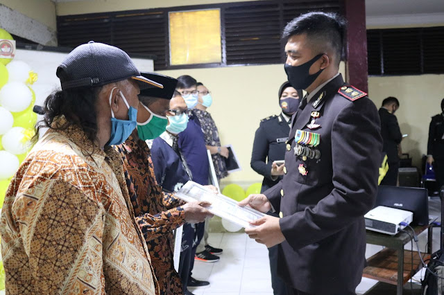 Hari Bhayangkara, Kapolres Pelabuhan Ganjar Penghargaan 18 Personel Polri dan 5 Tomas