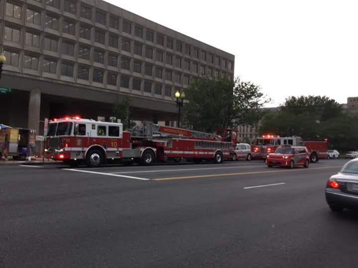 Photos US Fire service responds to a display of fire & smoke by Ooni