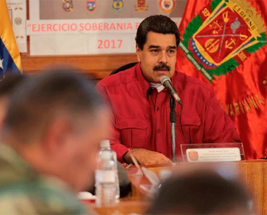 Maduro reconoce fisuras y lanza advertencia a los militares: "El que dude debe irse de la FANB inmediatamente"