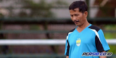 Djadjang Nurdjaman, pelatih Persib Bandung. Sumber : persib.co.id. http://persib.co.id/berita-persib-bandung/berita/permohonan_maaf_djadjang_untuk_bobotoh_di_tasikmal.aspx