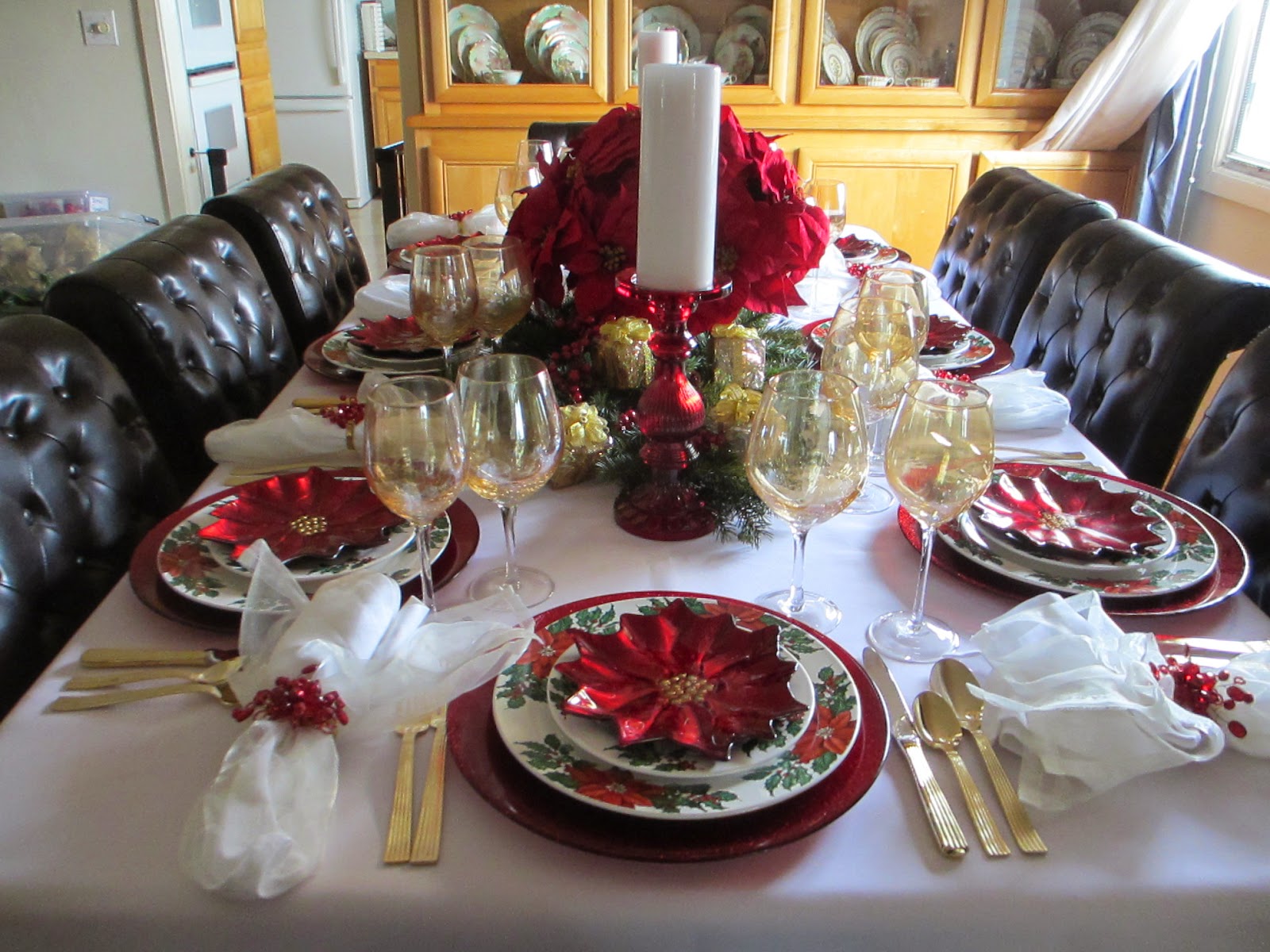 The Welcomed Guest: Poinsettia Christmas Table