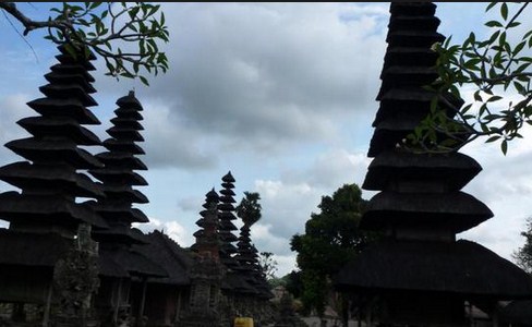 Daya Tarik Obyek wisata Pura Agung Tirta Bhuana di Jaka Sampurna Bekasi  Jawa Barat - IhateGreenJello