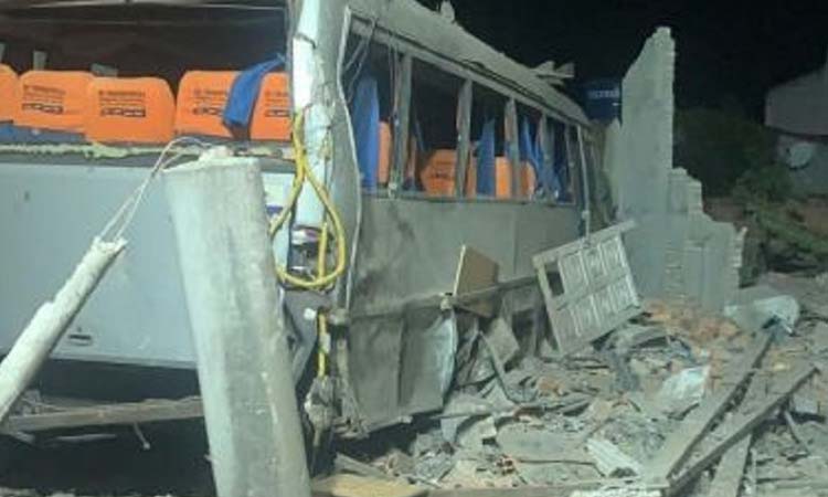 Crisópolis: Proprietário de fábrica de fogos clandestina que explodiu é preso