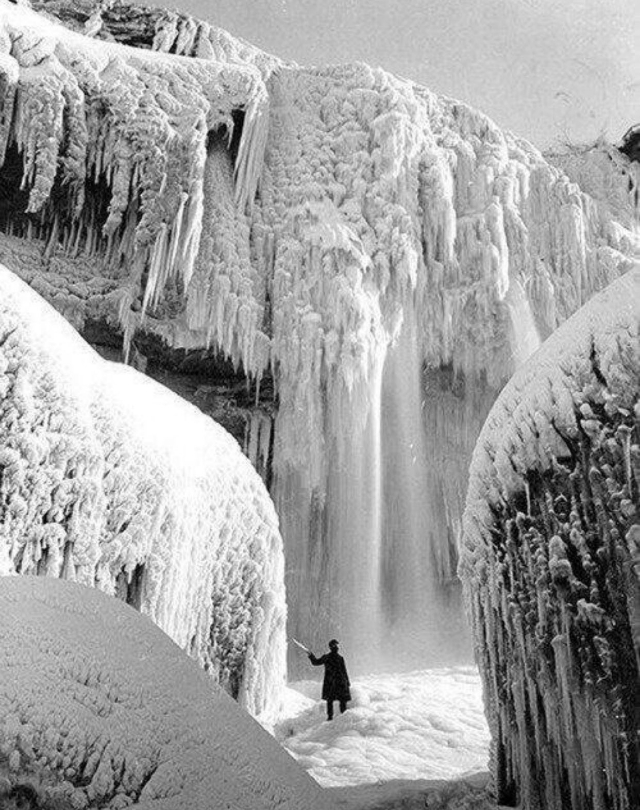 frozen Niagara Falls old photos