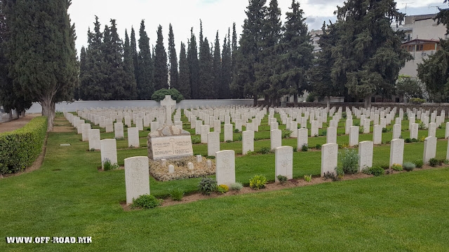 Graves of British soldiers - Zeitinlik military WW1 cemetery in Thessaloniki, Greece
