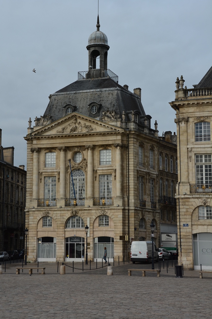 Travels - Ballroom Dancing - Amusement Parks: Place de la Bourse, Bordeaux