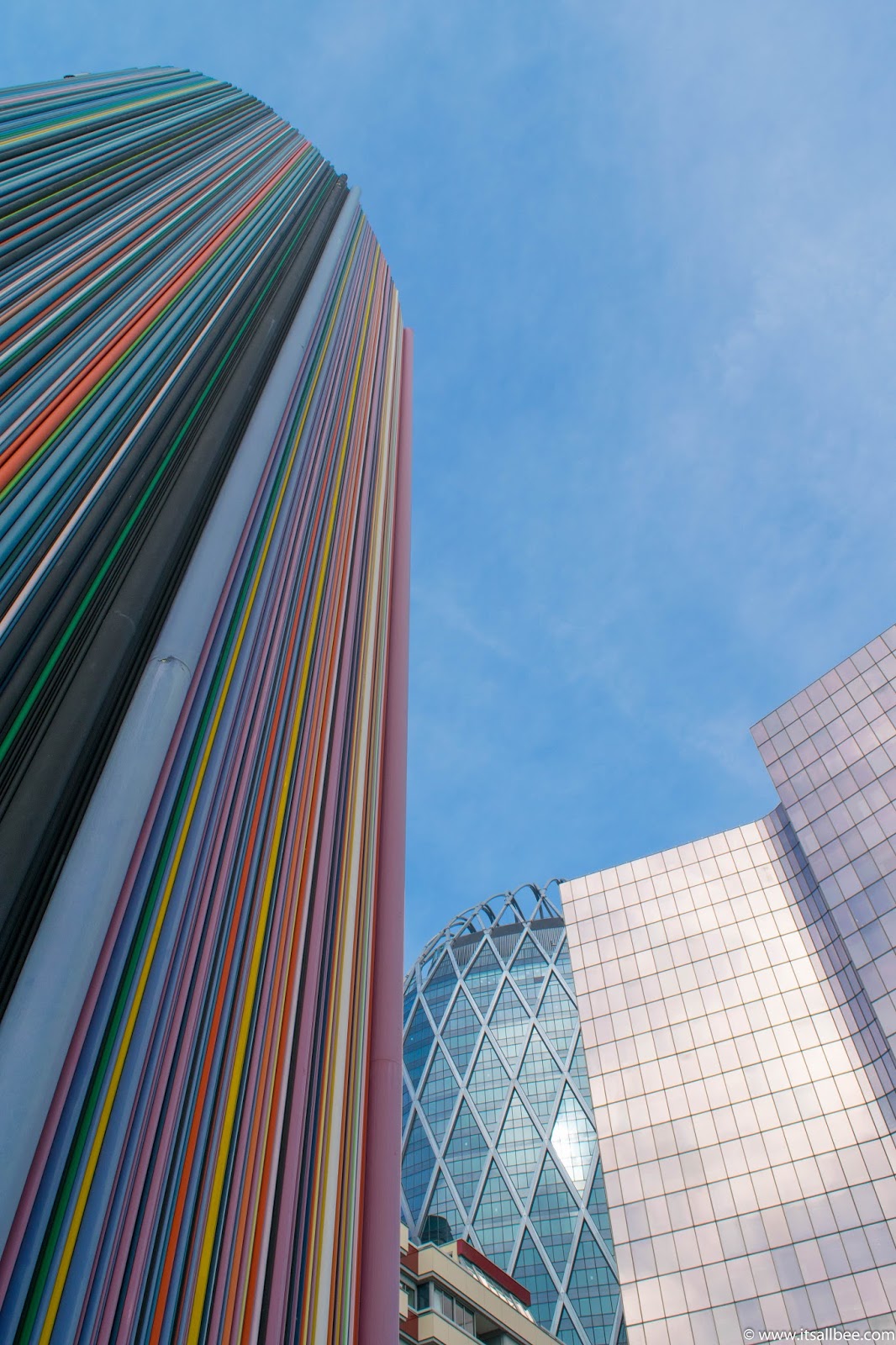 Paris | The Colours of La Defense - www.itsallbee.com Paris | The Colours of La Defense - www.itsallbee.com