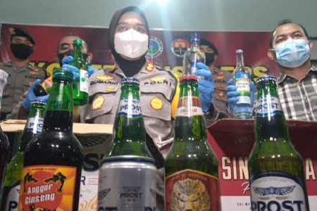   Thousands of bottles of liquor were successfully secured by the police at Perum Pesona Pangrango