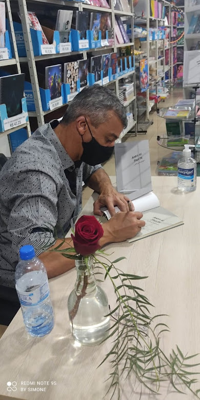 Lançamento, em Buritis, MG, do livro AINDA SE FALA DE AMOR