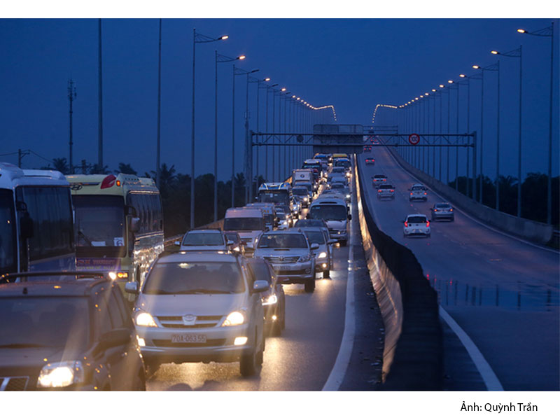 tình trạng kẹt xe tại cao tốc TPHCM - Long Thành - Dầu Giây