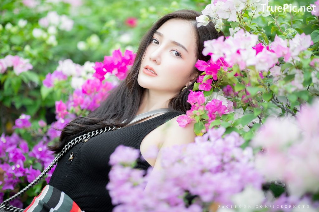 Image-Thailand-Model-Rossarin-Klinhom-Beautiful-Girl-Lost-In-The-Flower-Garden-TruePic.net- Picture-37