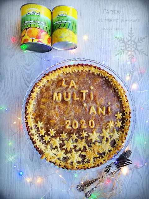 Tarta cu umplutura de piersici si ananas Sun Food, perfecta pentru masa de Anul Nou