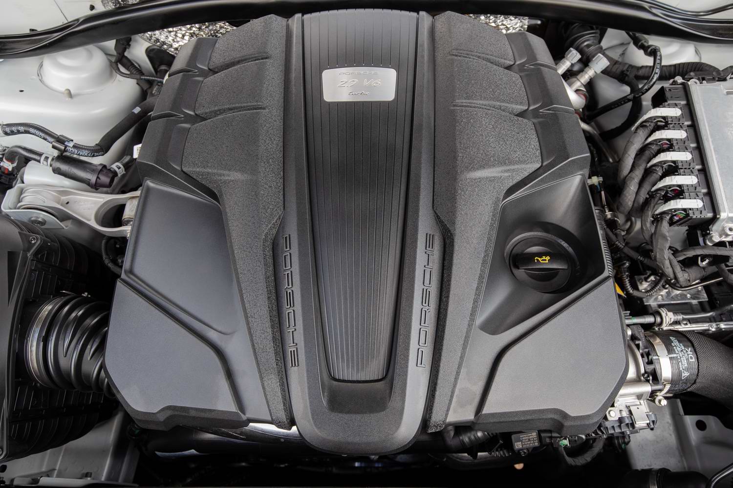 2020 Porsche Macan Review, Specs, Price - Carshighlight.com