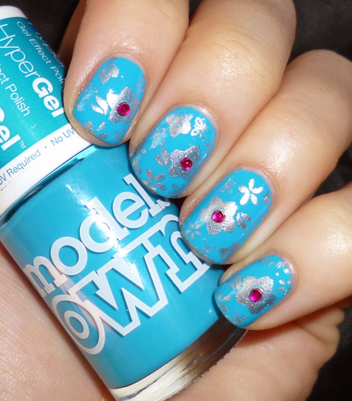 Lou is Perfectly Polished: Blue Glint and Flowers