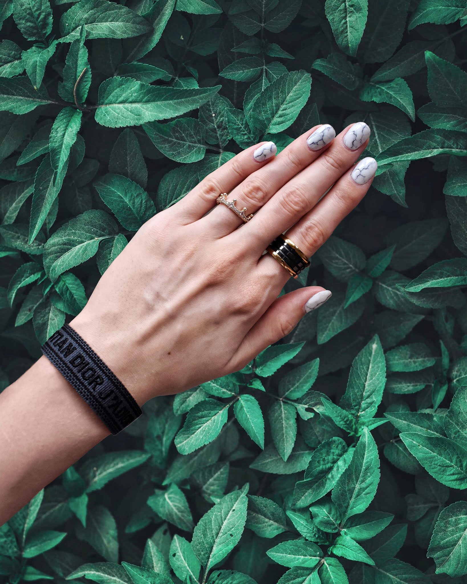 Paznokcie hybrydowe inspiracje. Moje ulubione wzory i kolory.