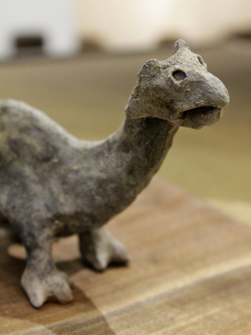 Sara Japanese Pottery Dinosaurs, Cups and Bowls by Shumpei Yamaki