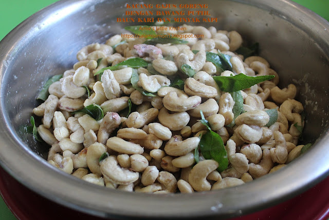 Resipi Kacang Gajus Goreng dengan Bawang Putih, Daun Kari dan Minyak Sapi