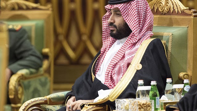 Saudi authorities detains three royal princes over 'coup plot'