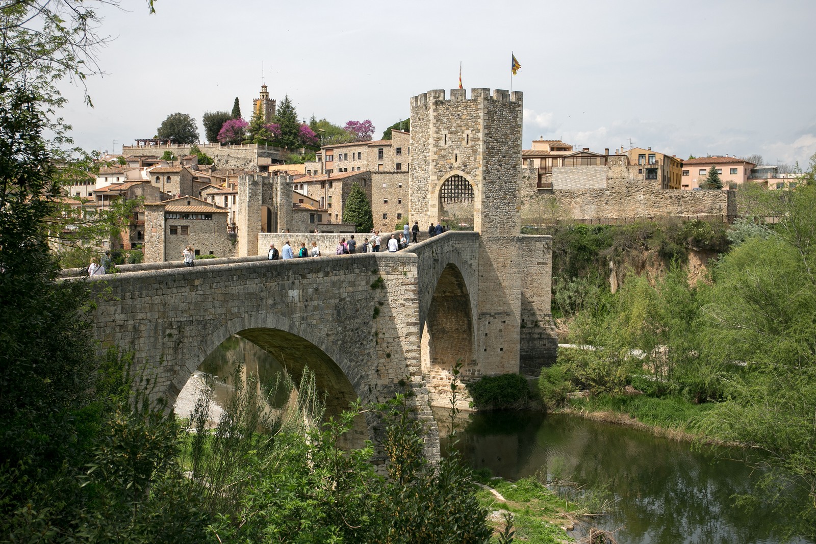 Испания рупит и бесалу Испания рупит и бесалу