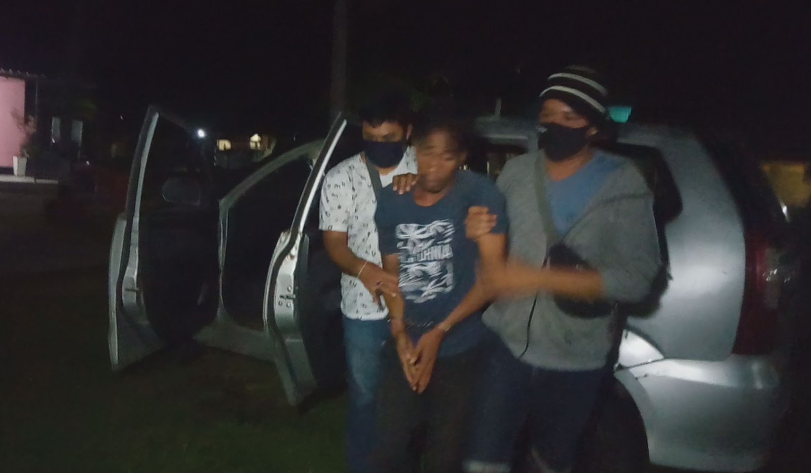 Sasambo News Spesialis Pembobol Gudang Ekspedisi Menangis Saat Diringkus Polisi