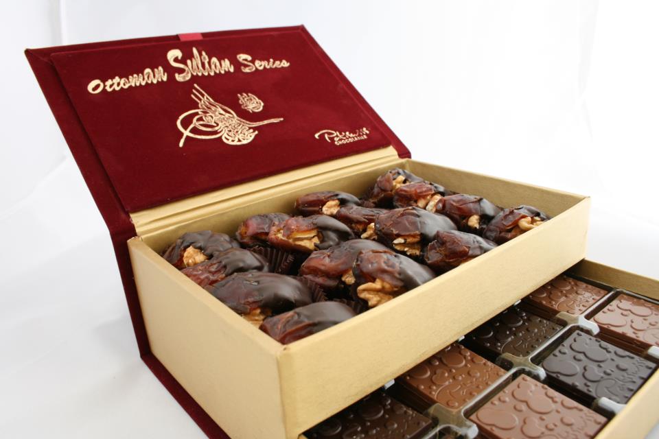 NURSENLE KADINA DAİR PATİSWİSS ÇİKOLATADAN 1 KİŞİYE 1 KUTU ÇİKOLATA