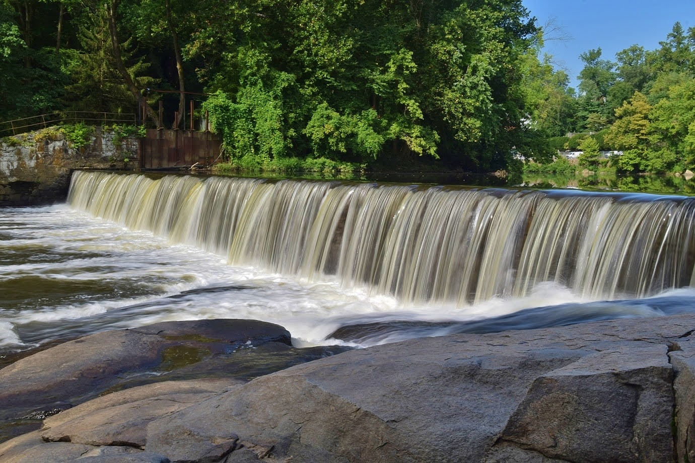 Waterfall Hero Hikes Brandywine Falls (Delaware)