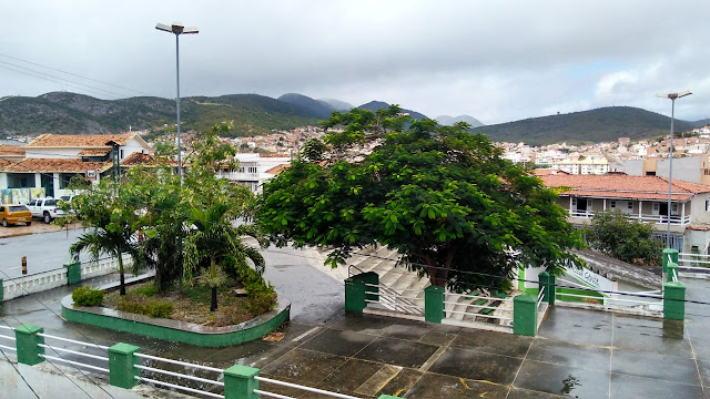 Manhã com chuva e temperatura de 21°C em Jacobina; vídeo