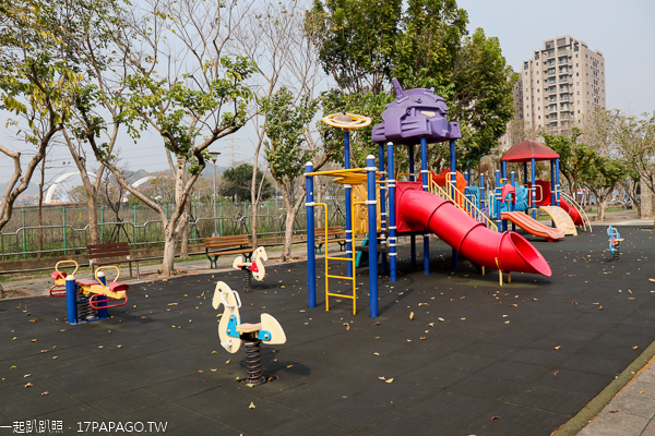 台中太平麗園公園300公尺櫻緣道賞櫻花,太平賞櫻好去處 台中太平麗園公園300公尺櫻緣道賞櫻花,太平賞櫻好去處