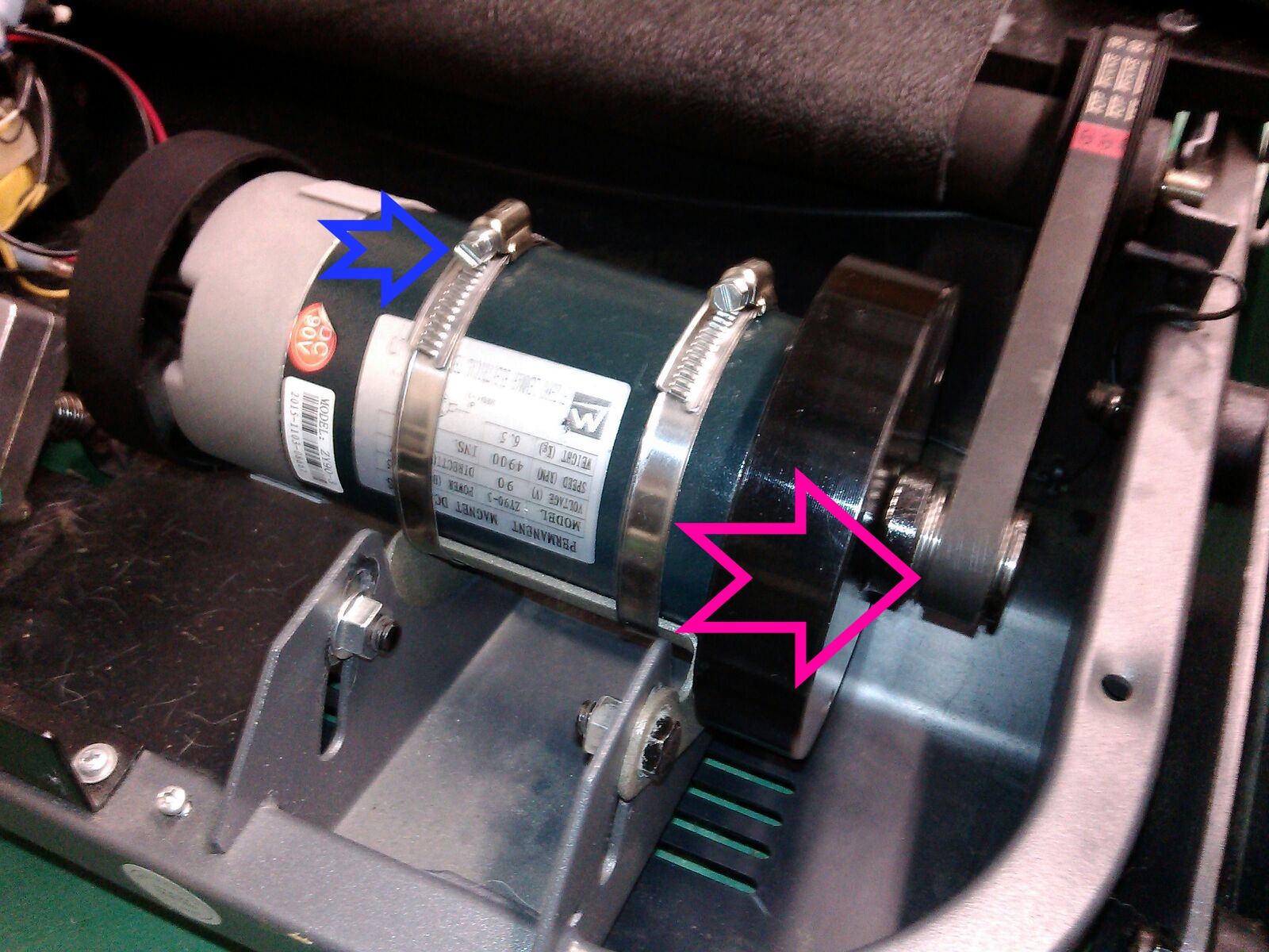 Installing treadmill motors with special motor fixing bands
