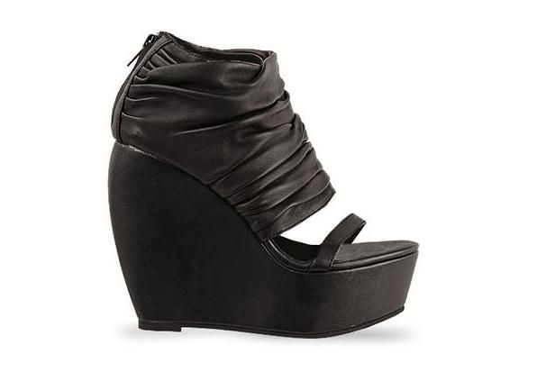 Spiral Shoes: Gorgeous Wrinked Wedge