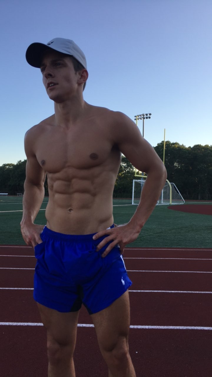 sexy-young-fit-shirtless-runners-abs