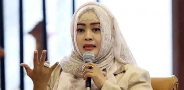 Fahira Idris: Satu Kata Untuk Demo Dewi Tanjung Cs Di Balkot, Norak!