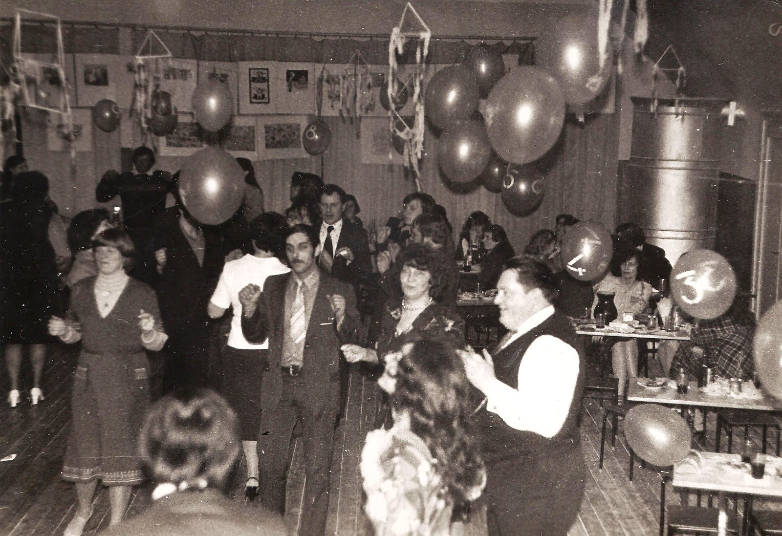 Valles un Olaines ģimenu klubu pasākums Valles kultūras namā . 1983. gada 26. februāris - 1