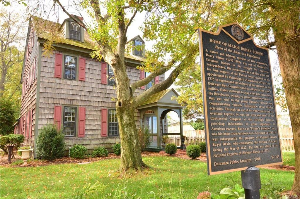 Sweet House Dreams "Fisherman's Paradise", 1750 Cedar Shake Colonial