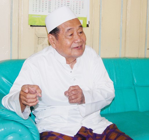 Berpulang Ke Rahmatullah, KH. Abdullah Faqih, Pengasuh Ponpes Langitan