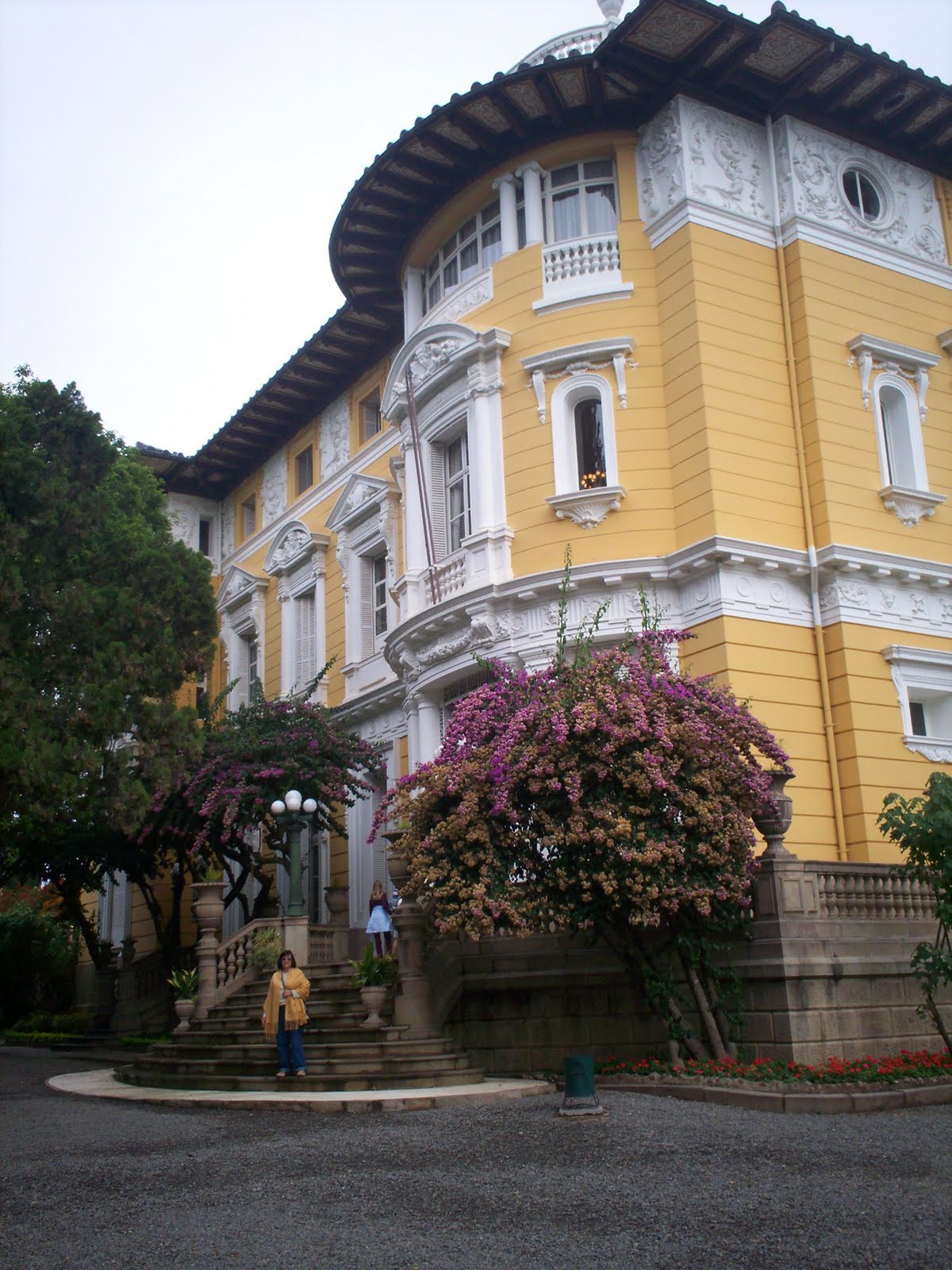 TURISMO EN RED: EL PALACIO PORTALES, COCHABAMBA, BOLIVIA