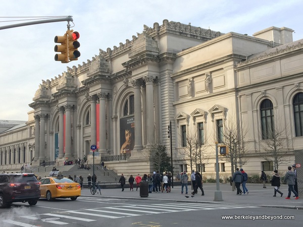 exterior of Metropolitan Museum of Art in NYC exterior of Metropolitan Museum of Art in NYC
