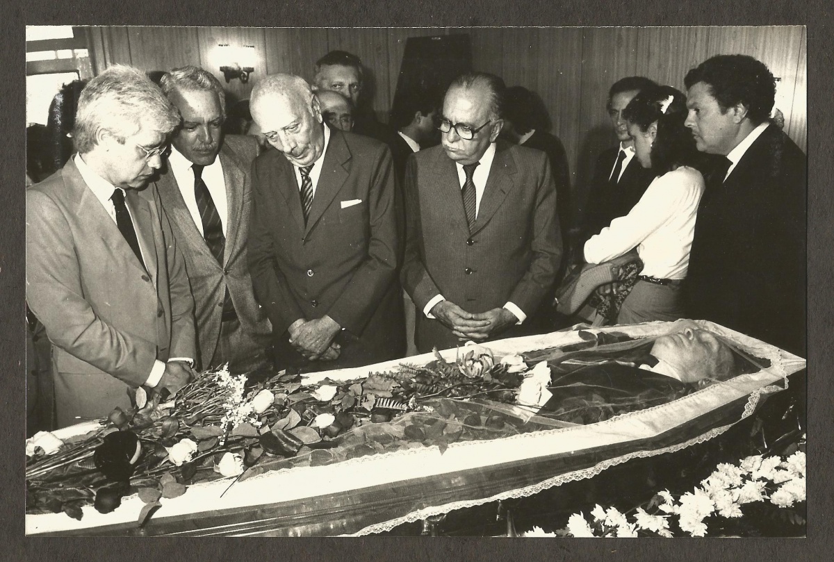 Grupo do Bem Estar e da Felicidade : #CarlosDrummondDeAndrade #Poesia #