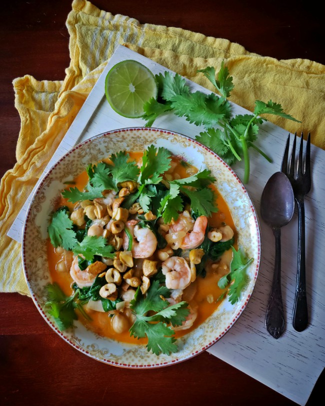 Mango & Tomato Shrimp Red Thai Curry With Chickpeas And Spinach
