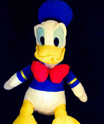 We present the original Donald Duck gifts for people who love big kids toys.
